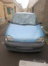 Fiat 600 benzina (anno 2004) – 54.700 km