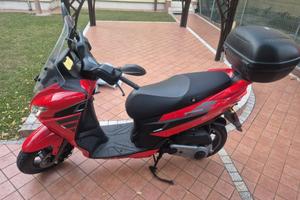 scooter Aprlia sxr 50 usato