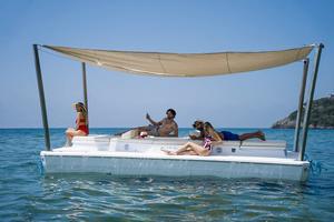 ISOLA GALLEGIANTE A MOTORE