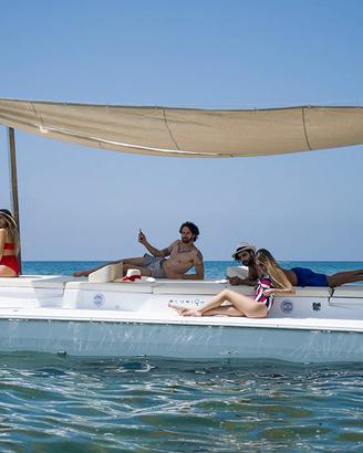 ISOLA GALLEGIANTE A MOTORE