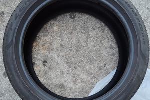 Gomme Pirelli Pzero