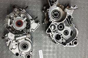 COPPIA CARTER MOTORE HUSQVARNA WR CR 125 98-2008