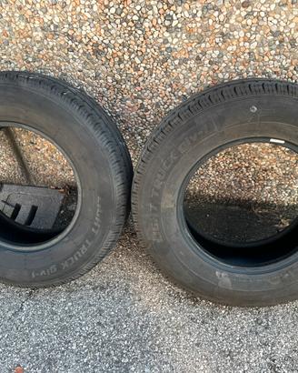 225/75/16C 121R 12 pr