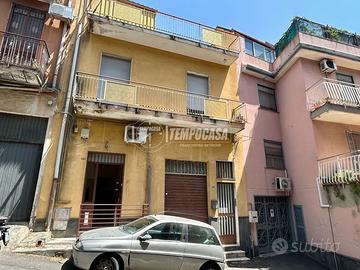 Casa semindipendente da ristrutturare con piccolo