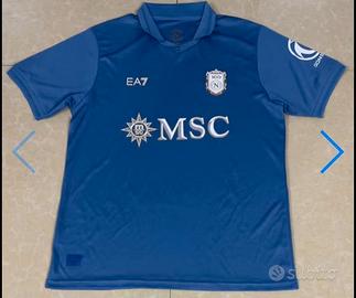 Maglie da calcio e capi firmati