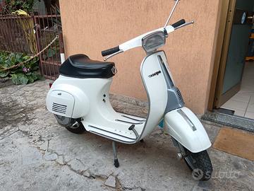Piaggio Vespa 50 Special (V5B3) - 1975