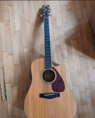 Chitarra acustica Yamaha