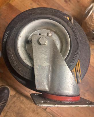 4 ruote girevoli gomma e acciaio