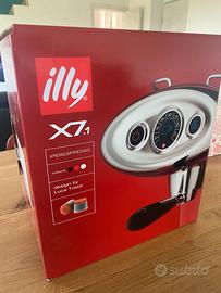 Macchina caffè Illy X7.1