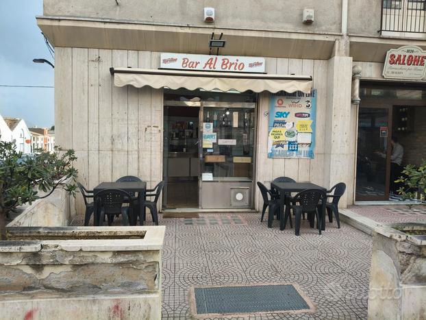 Zona Duca della Verdura Attività di Bar + Magazzin