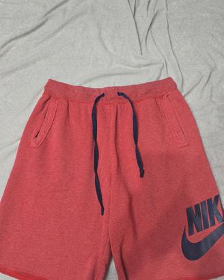Pantaloncini Nike rossi