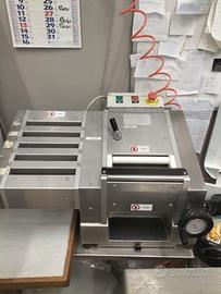 Macchinari e banco frigo per pasta fresca