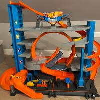 Hot wheels garage