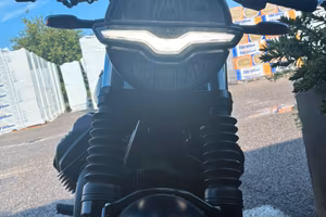 Moto Guzzi V7 Stone