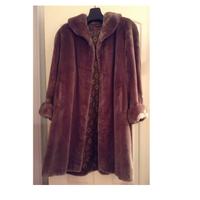Cappotto di pelliccia ecologica