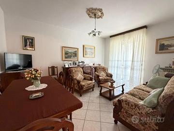 3 LOCALI A ALBANO SANT'ALESSANDRO