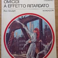 Urania n.946 - Omicidi a effetto ritardato