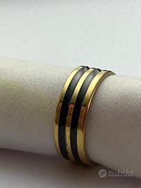 Anello in metallo dorato con 2 fasce nere -5-