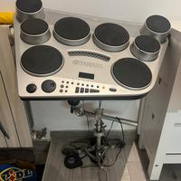 Batteria da tavolo yamaha con sostegno rullante