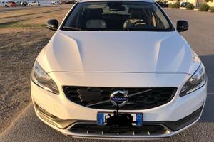 Volvo v60 cross country d3