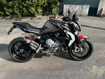 MV AGUSTA BRUTALE 675