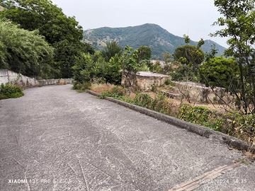 Vendita Terreno Agricolo con Casolare