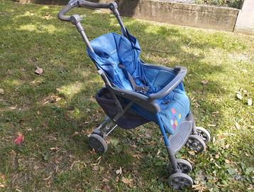 Passeggino leggero e compatto Brevi