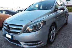 Mercedes-benz B 180 CDI BlueEFFICIENCY Premium GRA
