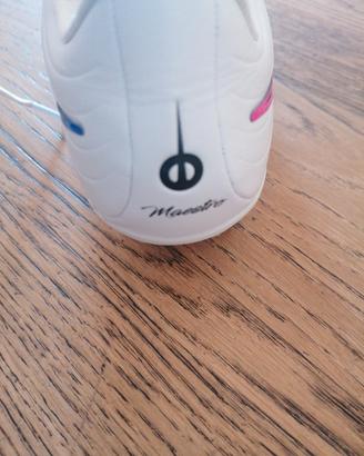 scarpe calcio 40 mai usate 