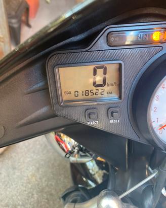 Triumph speed triple 955i