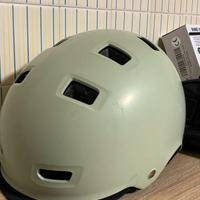 Set attrezzatura e abbigliamento per bici