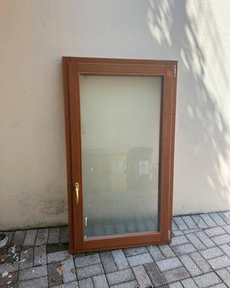 Finestra in legno