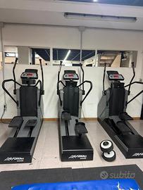 Attrezzati fitness panatta e tecknogym