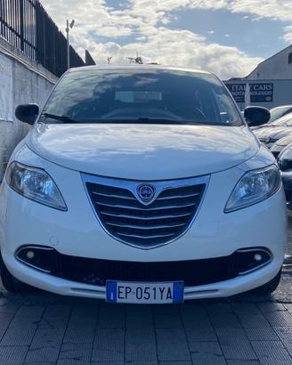 Lancia Ypsilon 0.9 TwinAir 85 CV 5 porte Metano Ec