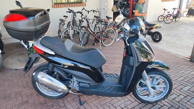 Piaggio Carnaby 300 - 2012