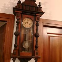 Orologio legno a pendolo antico con rintocchi perf