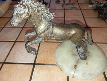 cavallo in ottone 