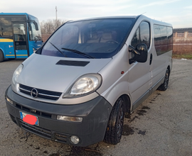 Opel Vivaro 2500dci