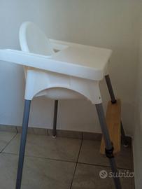 seggiolone Ikea completo di vassoio e poggia piedi