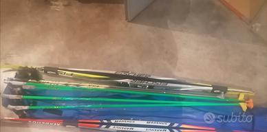 Coppia di sci da fondo e tripli bastoncini