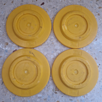 Piatti poggia piedini