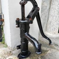 pompa acqua vintage 