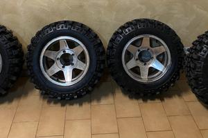 Cerchi e gomme Suzuki Samurai