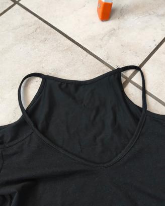 maglietta da donna con spalle scoperte 