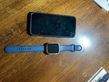 iPhone 15 plus e Apple Watch SE