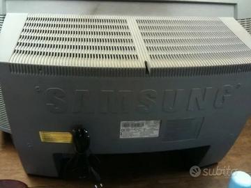 TV con tubo catodico 480p 