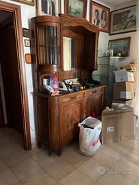 Credenza antica del '900