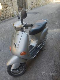 Piaggio Vespa 125 ET4
