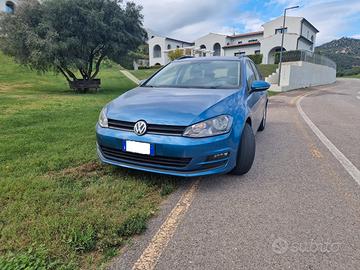 VOLKSWAGEN Golf Sportsvan - 2016