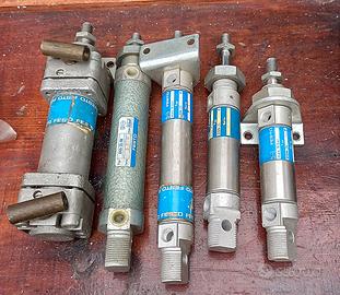 lotto pistoni pneumatici usati